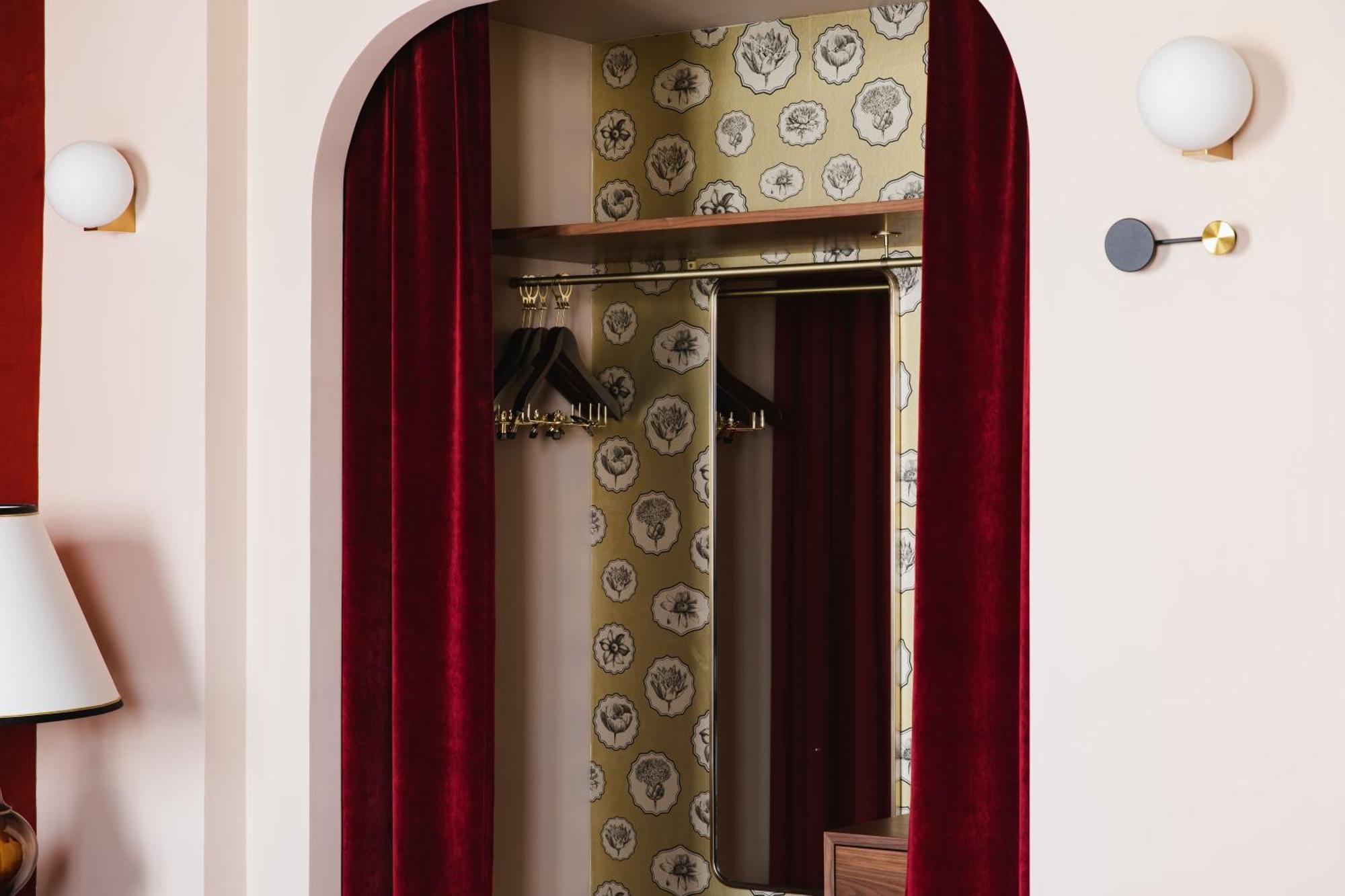 L De Lutece - Notre-dame Parigi